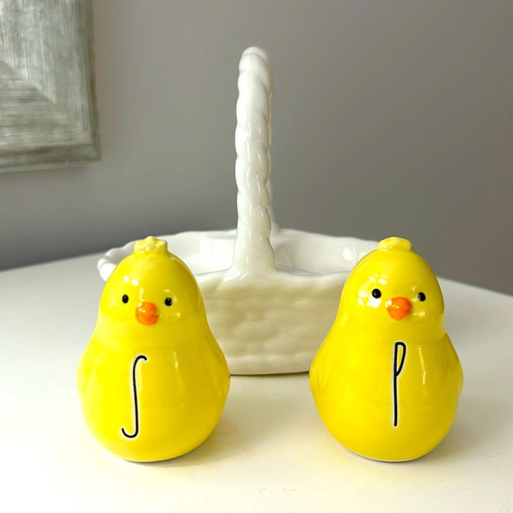 Rae Dunn Ceramic chicks salt and pepper set in a ceramic basket